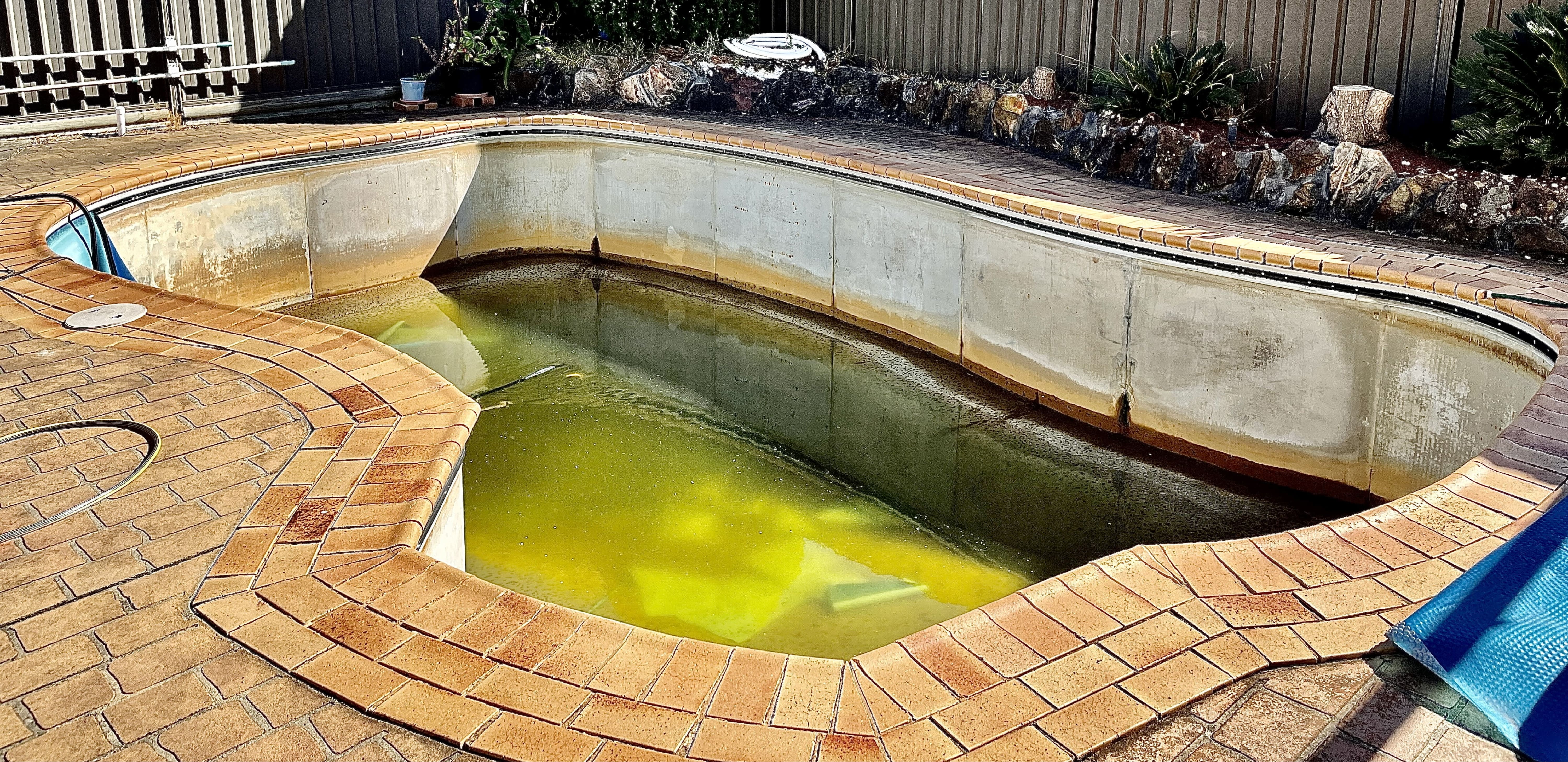 ill-fitting pool liner
