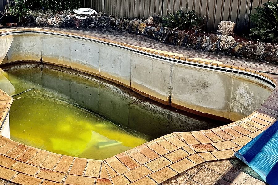 ill-fitting pool liner