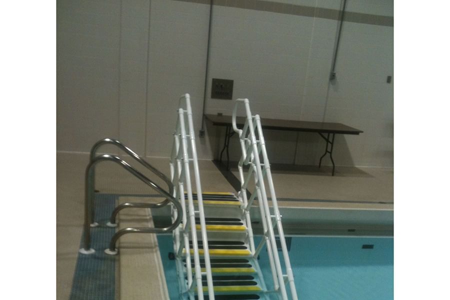 stainless steel pool ladders and steps