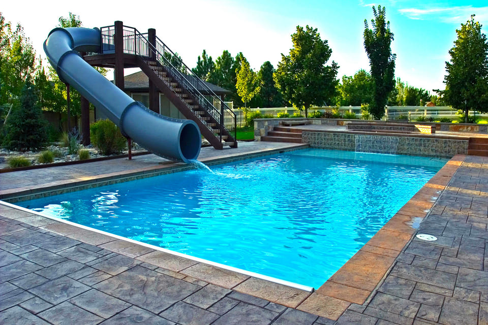 Essential Steps to Open and Close Your Pool for the Season