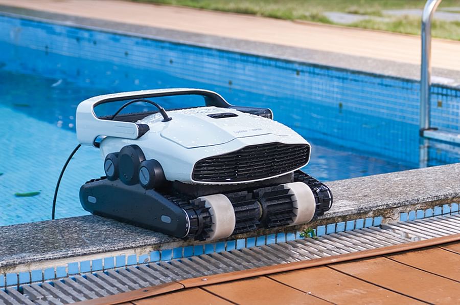 Automatic pool cleaner maintaining water quality