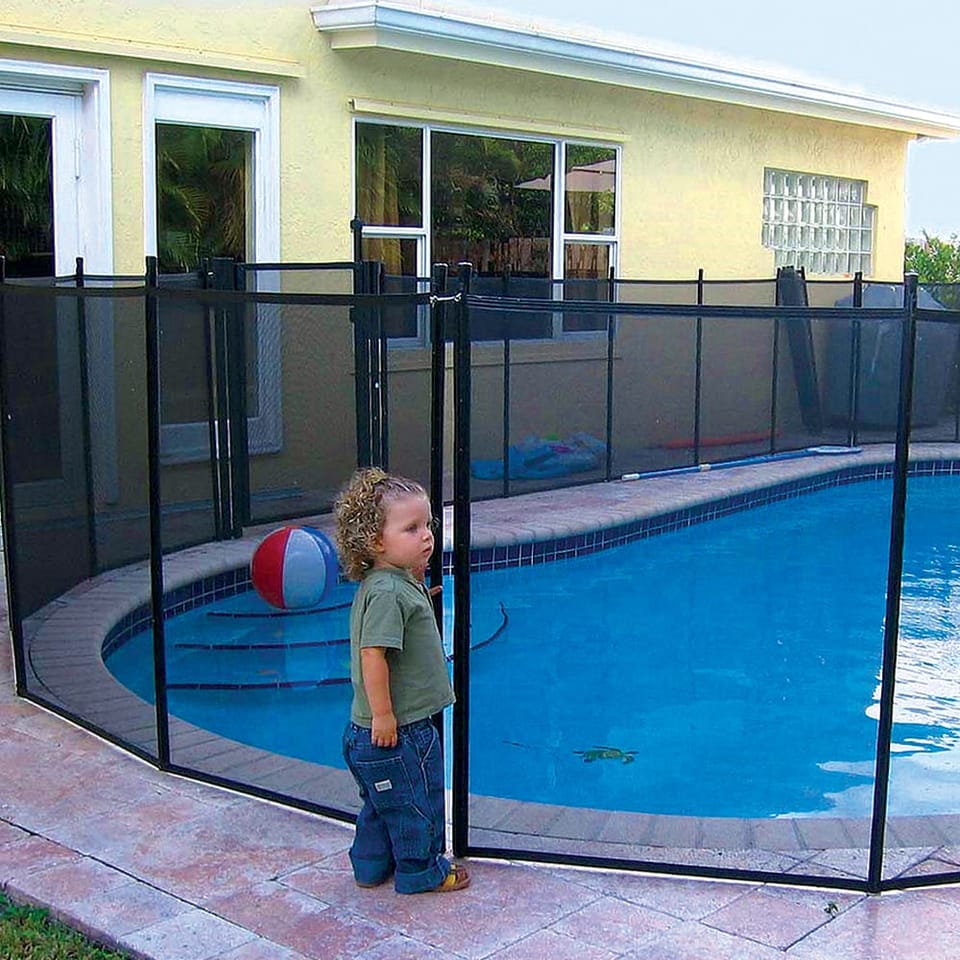 How to Install a Pool Fence: Regulations and Procedures