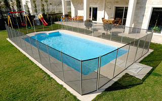 Can a mesh safety fence be used to pass a swimming pool inspection?