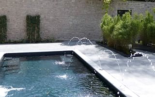 What are some tips for maintaining an energy-efficient swimming pool?